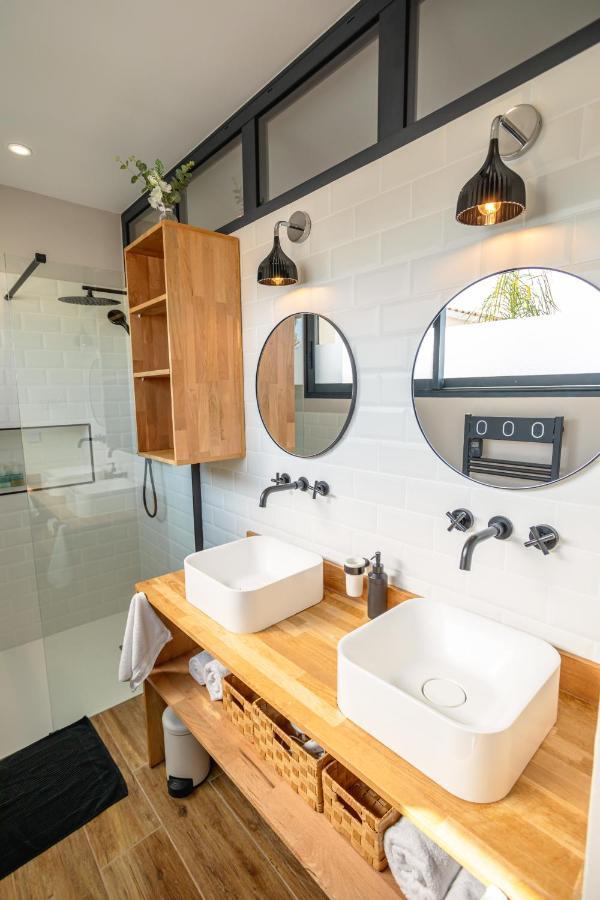 L'Entre Deux-Suite Romantique - Jacuzzi Privatif - Clim Reversible - Wifi Le Somail Exterior photo